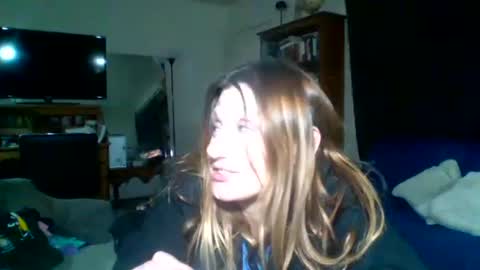 Snapshot of likerightnow chatting on December 22, 2025, 11:51 am likerightnow online show from December 22, 2025, 11:51 am