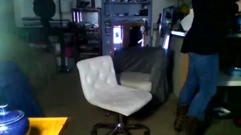 Snapshot of likerightnow chatting on March 2, 2026, 8:54 am likerightnow online show from March 2, 2026, 8:54 am