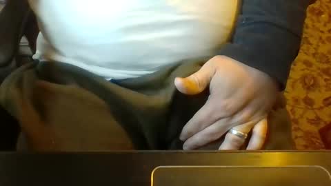 Snapshot of likestobewatchedm chatting on October 26, 2025, 9:42 pm N online show from October 26, 2025, 9:42 pm