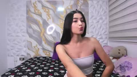 Snapshot of lil_daphneandstuart chatting on May 11, 2026, 11:13 pm daphne and stuart online show from May 11, 2026, 11:13 pm