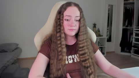 Snapshot of lil_happiness chatting on March 28, 2026, 5:12 pm for free registration 3 online show from March 28, 2026, 5:12 pm
