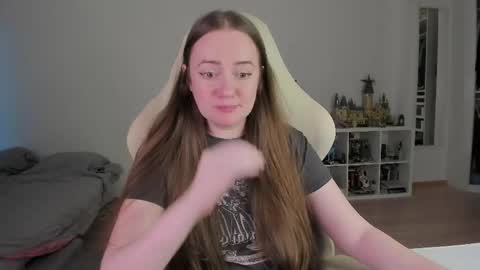 Snapshot of lil_happiness chatting on May 23, 2026, 6:34 pm for free registration 3 online show from May 23, 2026, 6:34 pm