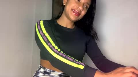 Snapshot of lil_ith chatting on October 15, 2025, 6:57 am Lilith online show from October 15, 2025, 6:57 am