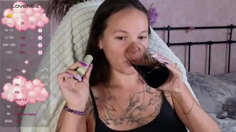 Snapshot of lil_luna_x chatting on May 28, 2026, 9:12 pm little moon online show from May 28, 2026, 9:12 pm