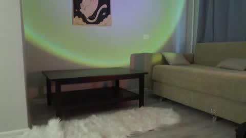 INST Lil happines s online show from November 12, 2025, 10:04 am