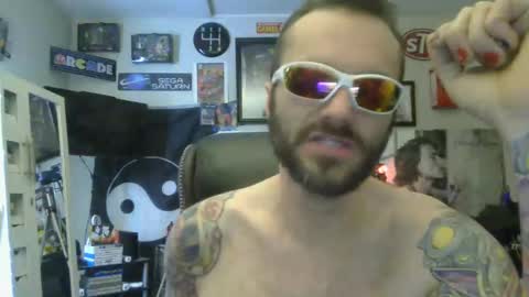 Snapshot of lil_tea_break_6996 chatting on February 23, 2025, 1:10 pm t online show from February 23, 2025, 1:10 pm