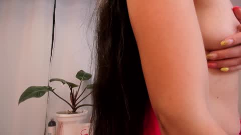 Snapshot of lila_elliot chatting on December 9, 2024, 11:45 pm Lila online show from December 9, 2024, 11:45 pm