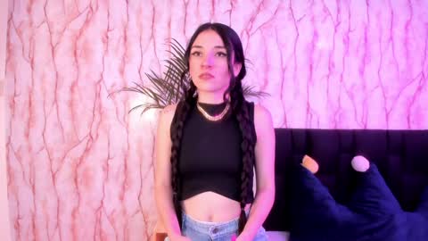 Snapshot of lila_elliot chatting on January 13, 2025, 7:42 pm Lila online show from January 13, 2025, 7:42 pm