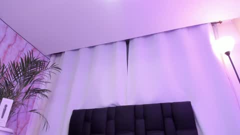 Snapshot of lila_elliot chatting on January 27, 2025, 11:22 pm Lila online show from January 27, 2025, 11:22 pm