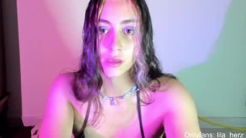 Ren online show from March 12, 2025, 2:30 am