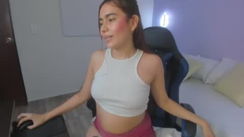 Snapshot of lila_lain chatting on July 10, 2026, 4:06 am L I L A online show from July 10, 2026, 4:06 am