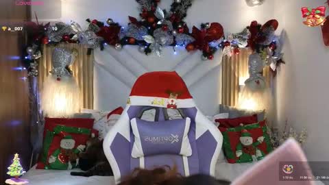 lila_min online show from November 19, 2025, 2:17 pm