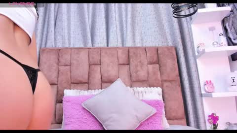 lila noa online show from February 16, 2025, 3:26 am