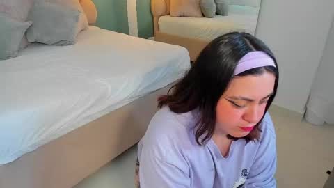 Snapshot of lila_sky_ chatting on April 24, 2026, 1:46 pm Lila online show from April 24, 2026, 1:46 pm