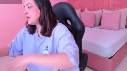 Snapshot of lila_sky_ chatting on May 12, 2026, 12:02 pm Lila online show from May 12, 2026, 12:02 pm