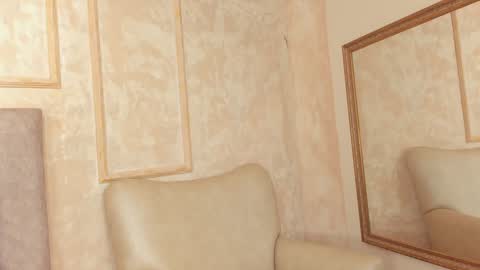 lila bailey  online show from February 9, 2025, 1:55 am