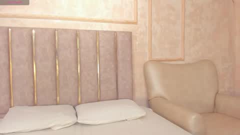 lila bailey  online show from February 10, 2025, 7:38 pm