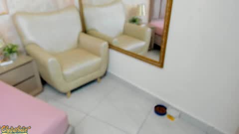 lila bailey  online show from September 13, 2025, 7:35 pm