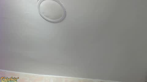 lila bailey  online show from September 23, 2025, 7:50 pm