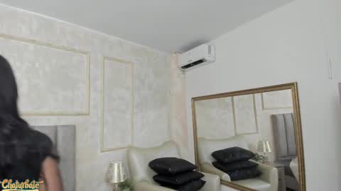 lila bailey  online show from October 6, 2025, 7:33 pm