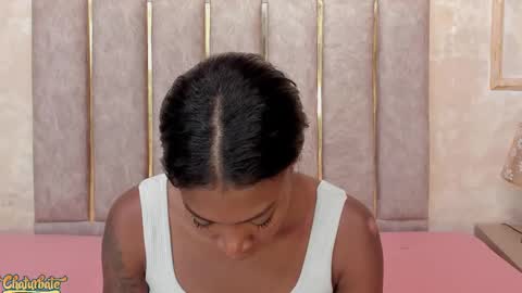 lila bailey  online show from November 7, 2025, 7:58 pm