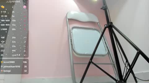 Dove online show from December 18, 2024, 3:11 pm