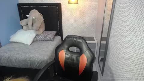 Dove online show from March 3, 2025, 7:06 pm