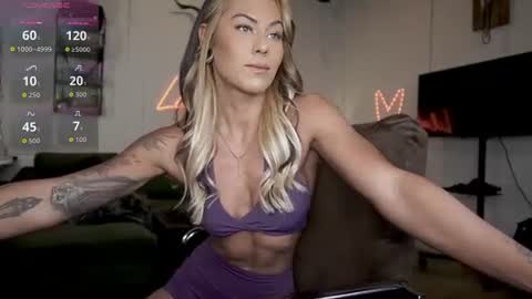 Snapshot of lilah_fit chatting on July 24, 2026, 10:08 pm Lilah Fit online show from July 24, 2026, 10:08 pm