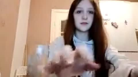 lilaheckenberg online show from March 3, 2026, 3:29 pm