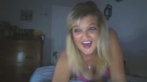 Snapshot of lilblonde412 chatting on September 27, 2025, 2:49 am lilblonde412 online show from September 27, 2025, 2:49 am