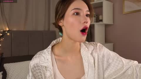 Snapshot of lilcatalia chatting on May 2, 2026, 9:36 am Hi im Yuki online show from May 2, 2026, 9:36 am