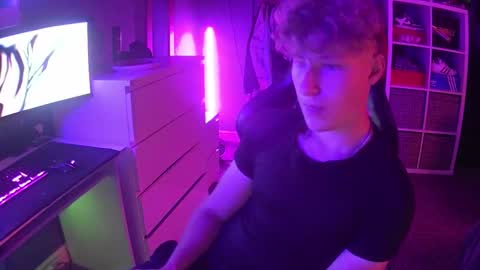 Snapshot of lildyl06 chatting on September 11, 2025, 7:58 pm lildyl06 online show from September 11, 2025, 7:58 pm