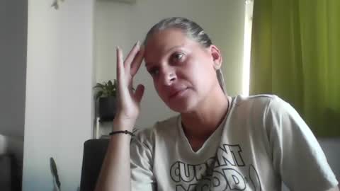 Andreea online show from June 15, 2026, 3:47 pm