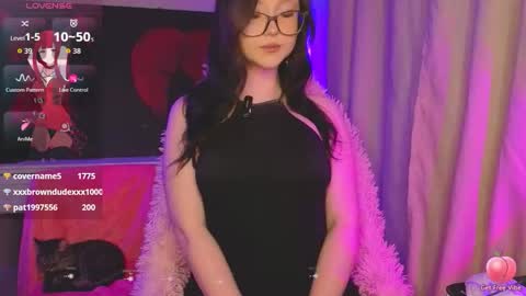 Nika and Lori online show from September 13, 2025, 10:37 am