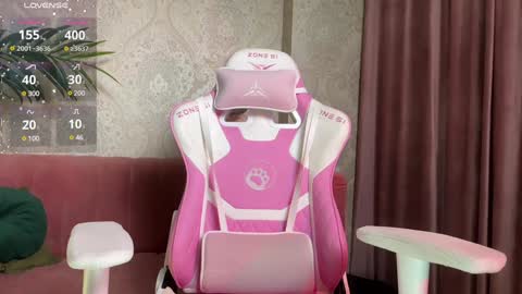 Lili online show from January 8, 2025, 1:20 pm