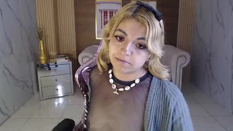 Lili online show from February 18, 2025, 9:21 am