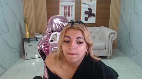 Lili online show from February 19, 2025, 3:28 am