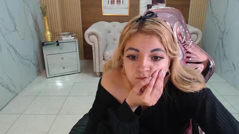 Lili online show from February 19, 2025, 9:39 am