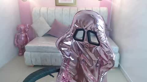 Lili online show from February 21, 2025, 10:28 am