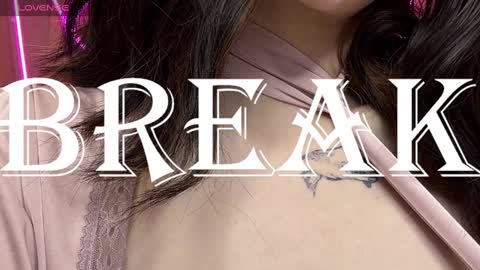 Lilli  follow me kiss online show from February 20, 2025, 12:04 pm