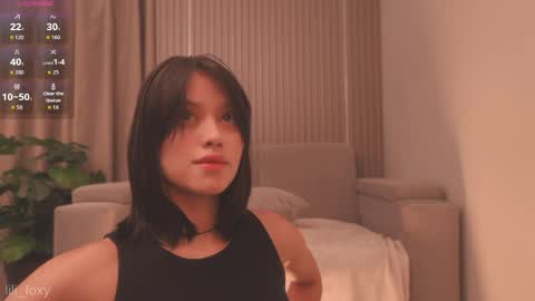 lili online show from May 15, 2026, 12:17 am