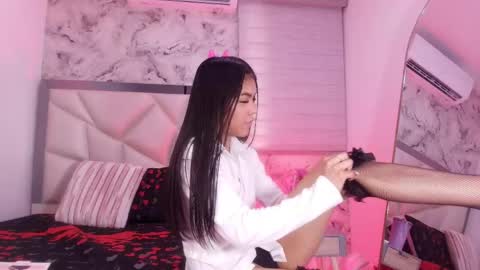 Lily online show from April 18, 2026, 11:58 am