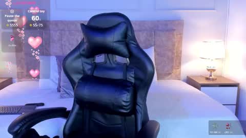 LILI MILF online show from October 15, 2025, 11:43 am