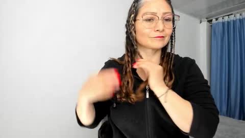 Snapshot of lilia344965 chatting on October 11, 2025, 1:05 am liliamilf online show from October 11, 2025, 1:05 am