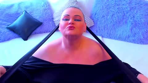 Snapshot of lilian_biegert chatting on May 9, 2026, 5:34 am Lili online show from May 9, 2026, 5:34 am