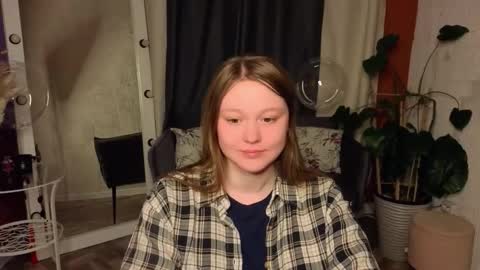 Lilian online show from February 19, 2026, 1:07 pm