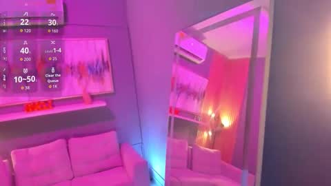 Snapshot of lilian_vergara chatting on February 23, 2026, 7:55 pm holis soy lily chang no olvides el pulgar arriba es muy importante para mi 3 independent model online show from February 23, 2026, 7:55 pm