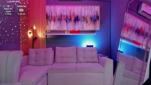 Snapshot of lilian_vergara chatting on May 9, 2026, 5:29 pm holis soy lily chang no olvides el pulgar arriba es muy importante para mi 3 independent model online show from May 9, 2026, 5:29 pm