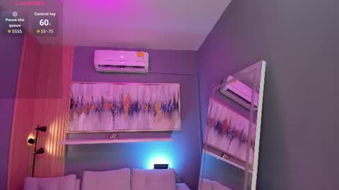 Snapshot of lilian_vergara chatting on June 12, 2026, 6:40 pm holis soy lily chang no olvides el pulgar arriba es muy importante para mi 3 independent model online show from June 12, 2026, 6:40 pm