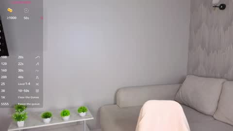 Snapshot of lilianbickford chatting on May 7, 2026, 3:06 pm Hi I am Luna online show from May 7, 2026, 3:06 pm